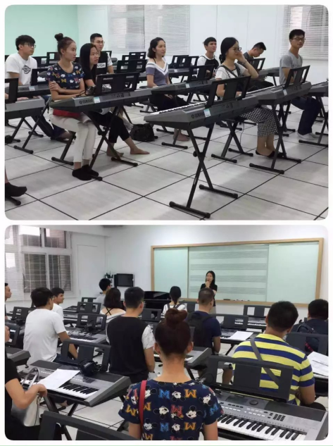 学生们上课情景