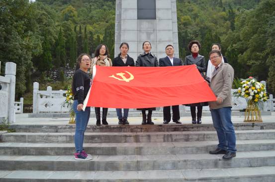 唱红歌